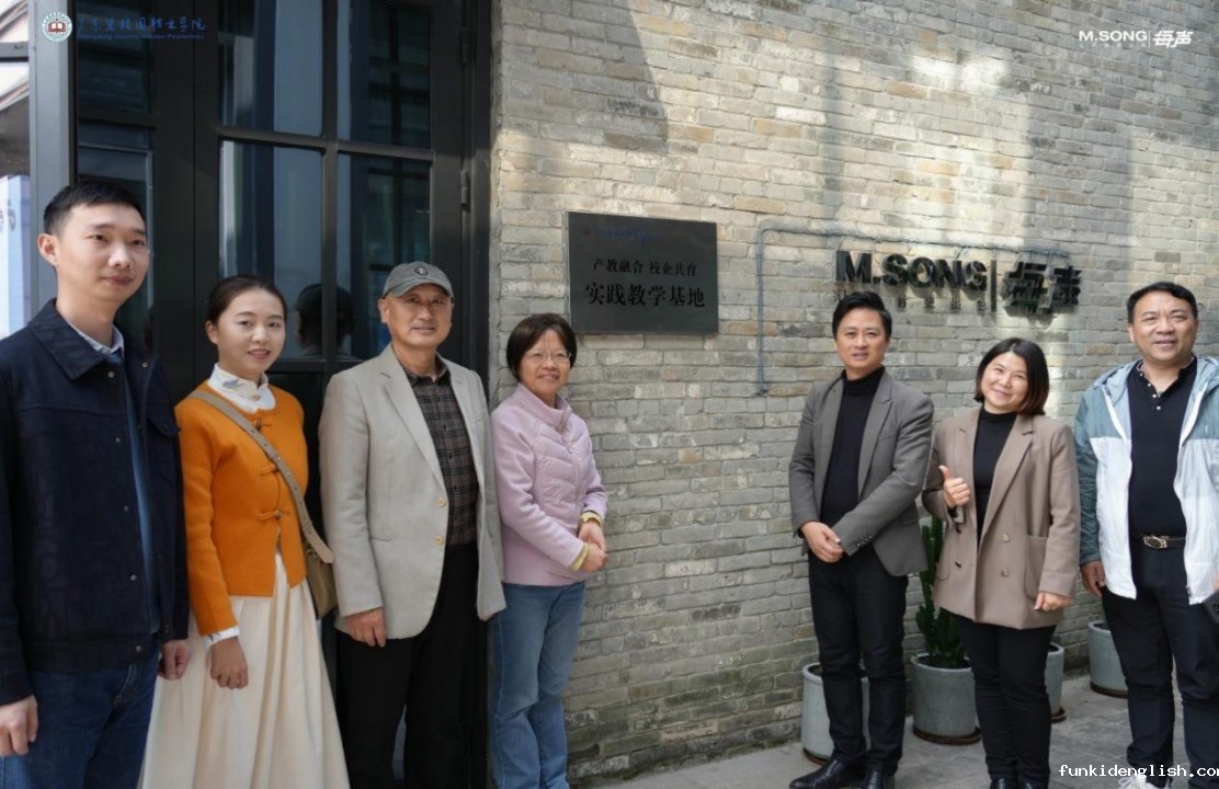 1beeb382c3d2bda8b7346391c745db70.jpg 52691705035858_.pic.jpg