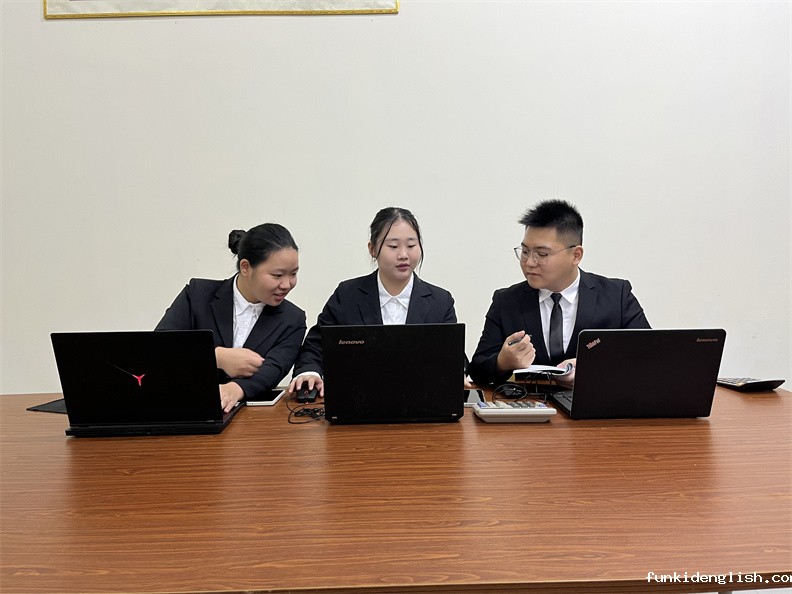 f962d917582876c5480af08f580809db.jpg 图4 我校参赛3队参加全国冠军赛_副本.jpg