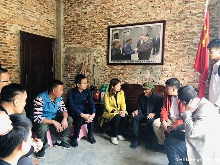 1ea2c427d7c6a8fae166cc639f06fed8.jpg 听老党员讲抗战故事.jpg