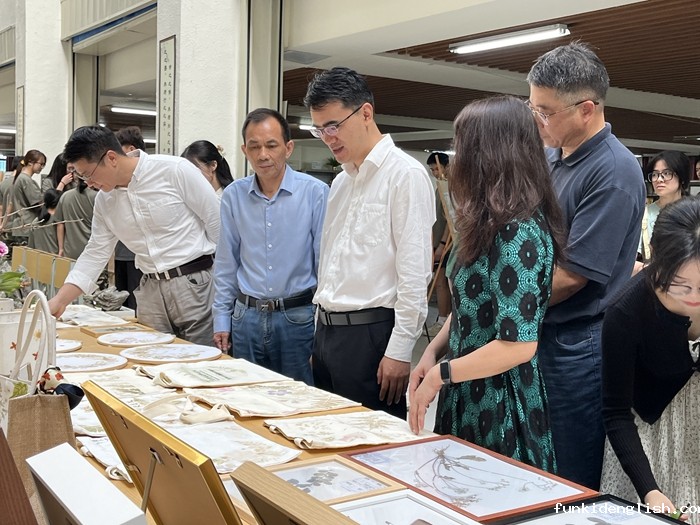 d042520dcf7aba90fd8e085bbc1487f5.jpg 7000 (1).jpg